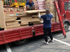 -红星美凯龙全球家居生活广场卡子门店-停车场