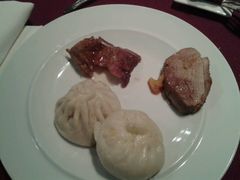 包子-咖啡苑自助餐厅·中国大饭店