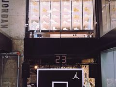 -Air Jordan(世贸天阶店)