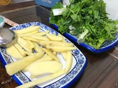 -阿鹏故事云南野生菌火锅(人民路店)