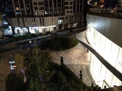 -瑞虹新天地月亮湾