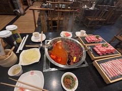 -百年川椒重庆老火锅(光谷店)