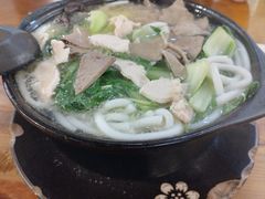 -丽虹云南过桥米线(兴工街店)