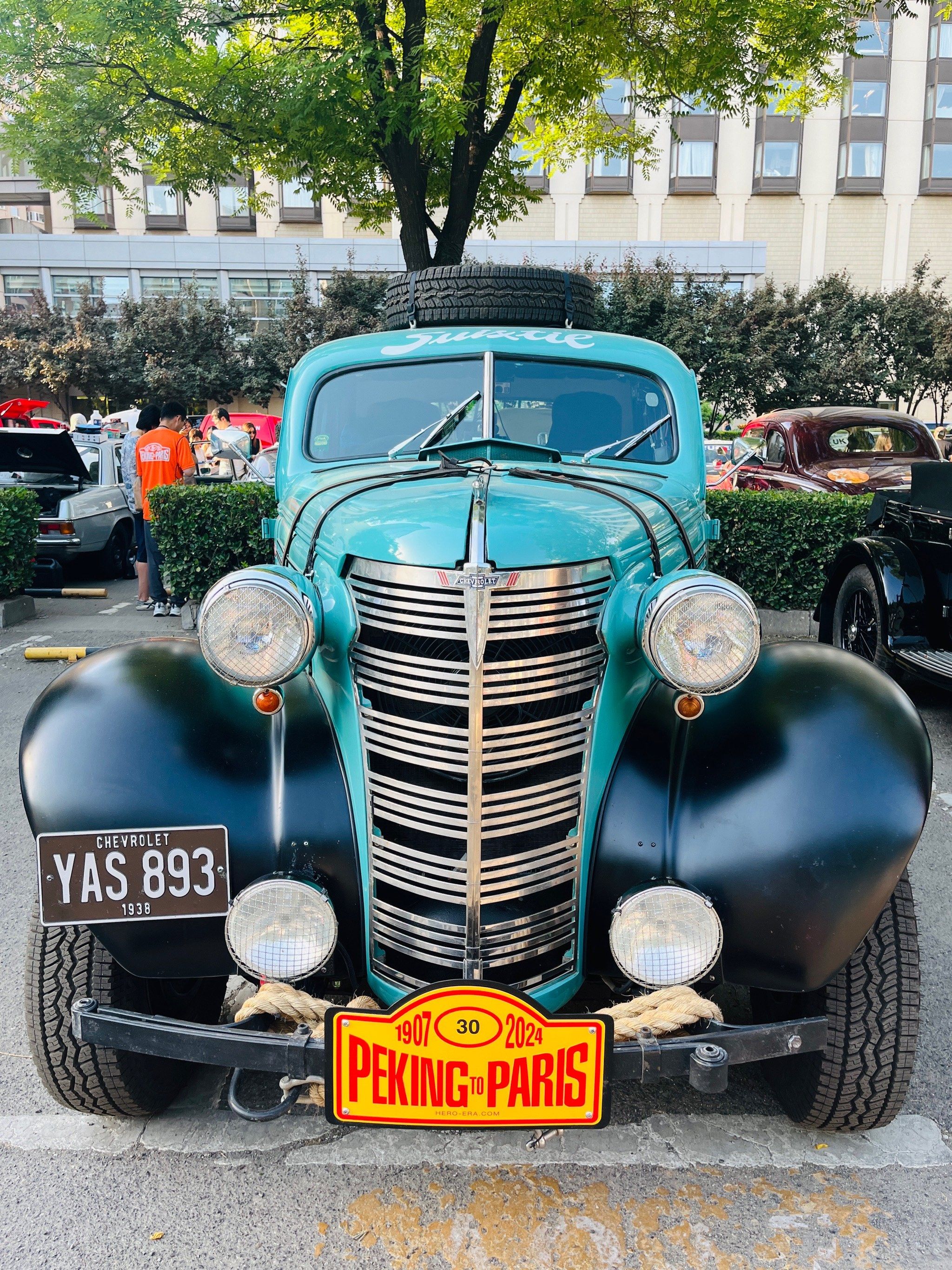 我看到了来自22个国家的110辆老爷车!