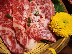 -山川小町·极番烧肉(新地假日广场店)