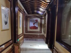 -皇宫大酒店