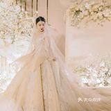 婚礼上自然流露的幸福感让现场更有温馨浪漫的氛围