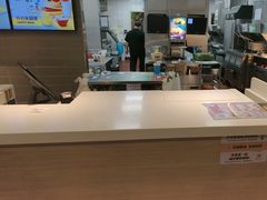 -麦当劳(轻轨曹杨路店)
