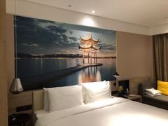 -杭州西湖湖滨银泰亚朵酒店