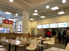 -同济大学本部学苑饮食广场