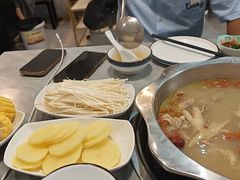 -光头药膳鸡(莱茵小镇店)