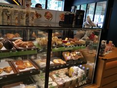 面包甜点陈列柜-星巴克臻选(华堂·新辰汇店)