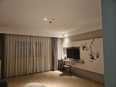 -白玉兰酒店(上海田子坊马当路地铁站店)