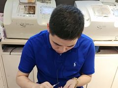 -黄益静眼镜行