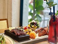 -Mark&Mars Restaurant