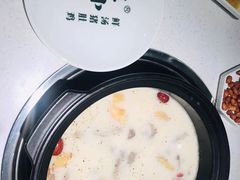 -粤小煲鲜汤猪肚鸡(丹尼斯二天地店)
