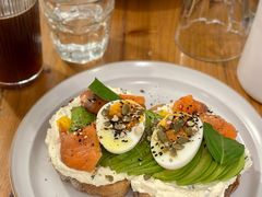 三文鱼牛油果吐司-Egg•Allday Brunch(襄阳北路店)