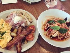 -ROAST coffee & eatery