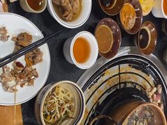 -阿山卓·野生菌火锅·纳西火塘烤肉