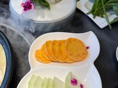 -大匠工房古船木艺术餐厅·猪肚鸡专门店(长白仙岛店)
