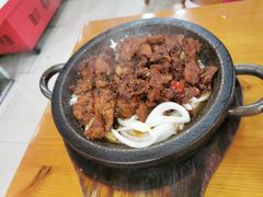 石板烤牛肉-延边民俗村狗肉馆(重庆胡同店)
