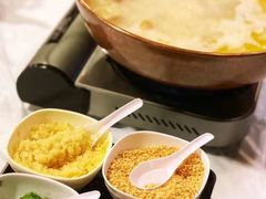 -鲜入围煮花胶鸡海鲜火锅