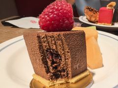 巧克力树莓蛋糕-咖啡苑自助餐厅·中国大饭店