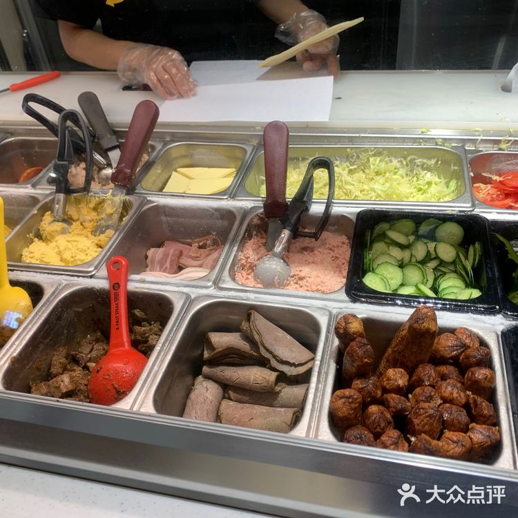 前几年感觉济南大街小巷几乎都能看见他的踪影