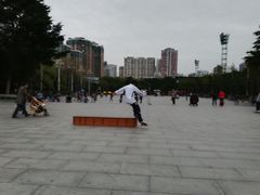-英雄广场
