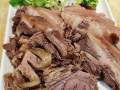 带皮狗肉-英子补身汤(海兰路店)
