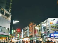 -六合夜市