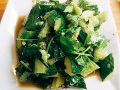 拍黄瓜-木屋烧烤(万德庄店)