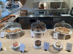 -VERIE BAKEHOUSE
