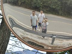 -罗田大别山峡谷漂流