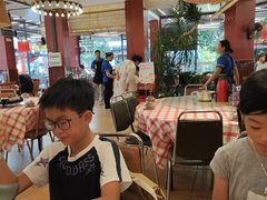-刘姐啤酒鱼民族演艺餐厅(西街总店)