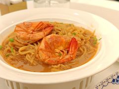 酸萝卜烩大虾-品海楼·大连海胆锅贴馆(东港店)