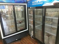 面包甜点陈列柜-桥香园过桥米线(国贸店)