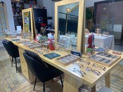 -肆兮眼镜·蔡司·徕卡战略合作店(大坪店)