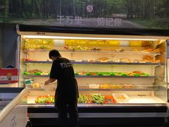 自助取餐区-万记麻辣烫国展总店