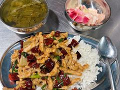 -夜夜香特色板筋盖饭