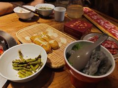 -城墙拐拐火锅(三峡广场黑金冠店)