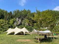 -梭布垭石林景区