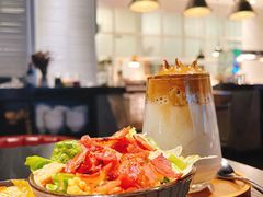 凯撒沙拉-Let'sBURGERplus·非常创意汉堡(三里屯店)
