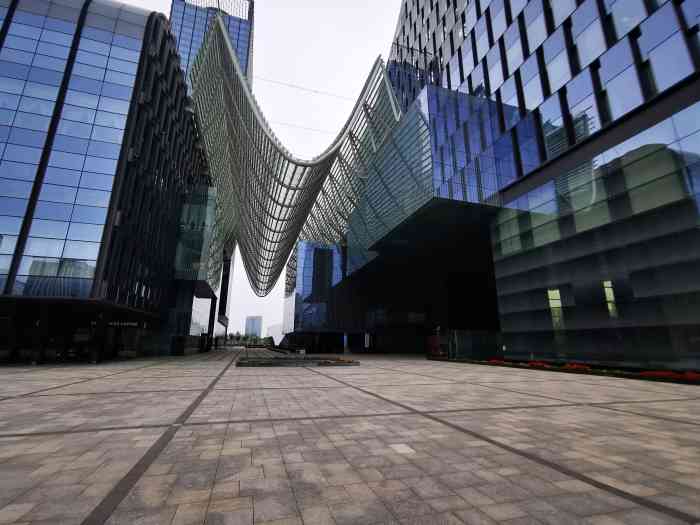 苏州现代传媒广场商业-"【首页搜索霸王餐享免费福利】现代传媒广..."