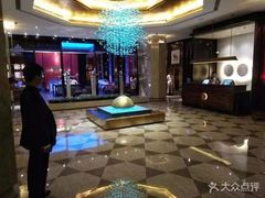 -颐尚温泉(东鼎购物中心店)