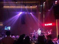 -TZ House音乐现场(来福士中心店)