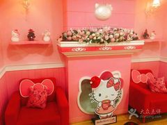 kitty图案的-Hello Kitty Cafe(弘大店)