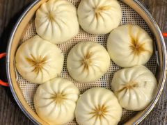 小笼包-醉美东江·三文鱼·烧鸡公