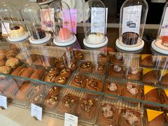 -VERIE BAKEHOUSE