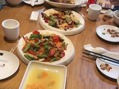 -隔壁老王·家常云南菜(花巷店)